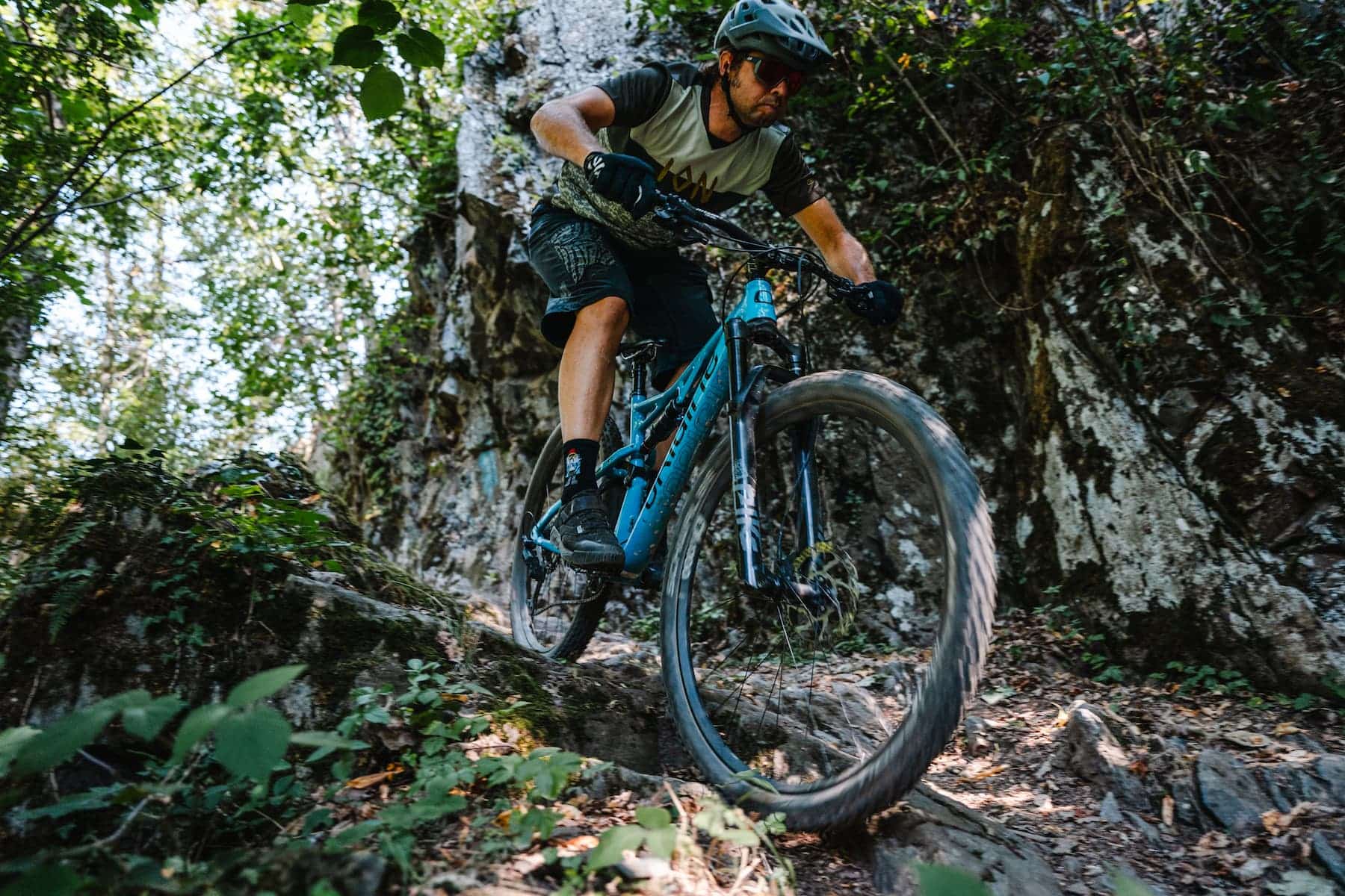 VTT Licorne Bike Guide Premium 29" - Fourche Suspension, Freins à Disque | Marque Allemande, Ado/Adulte