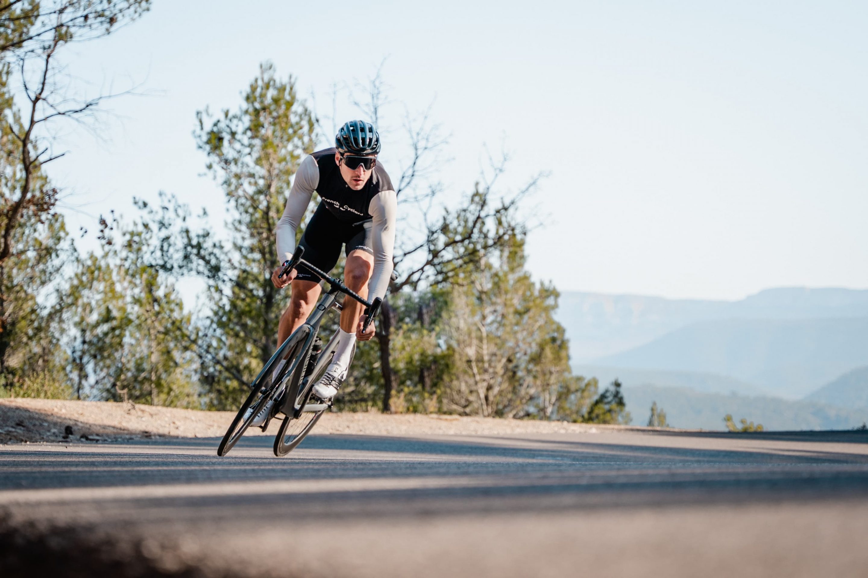 vélo de route montagne léger