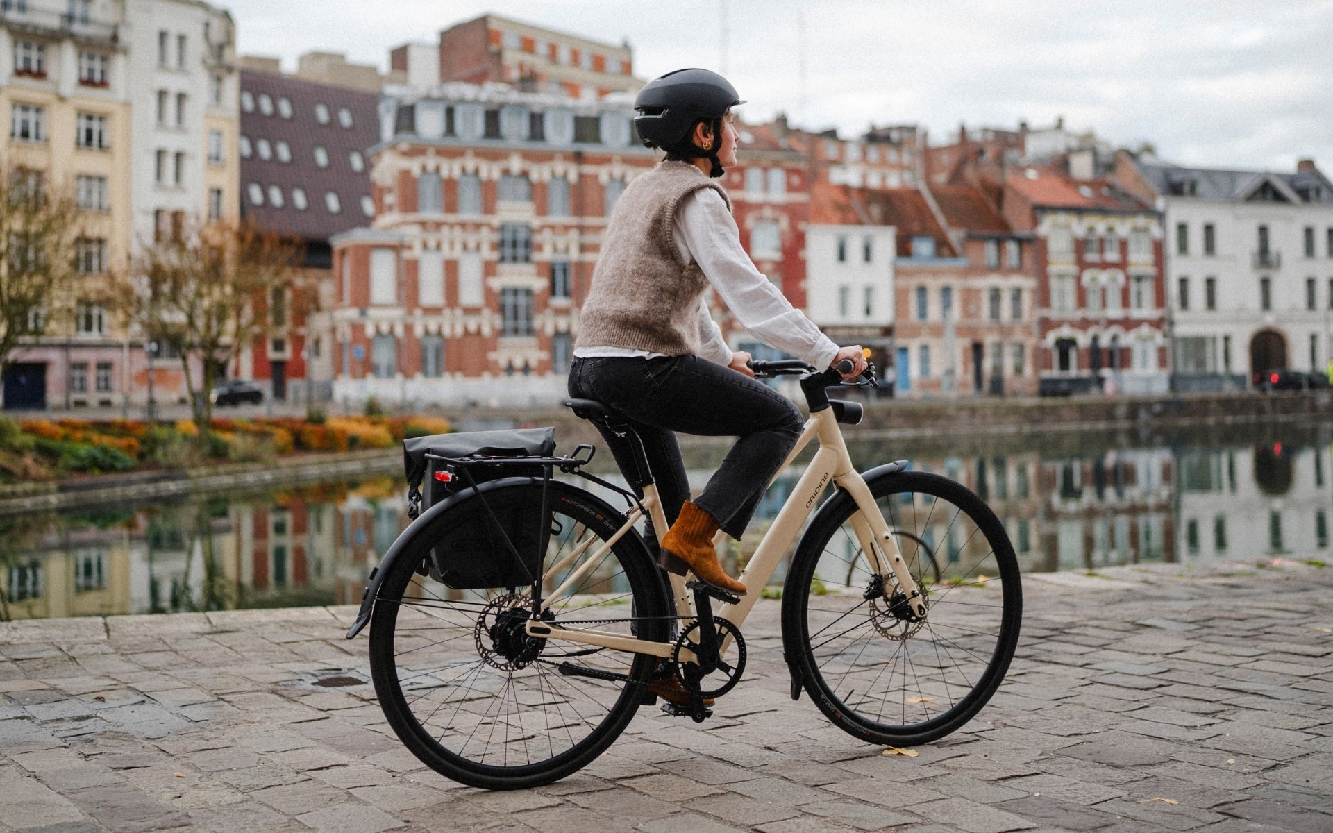 Montmartre courroie en action sur les quais de Lille