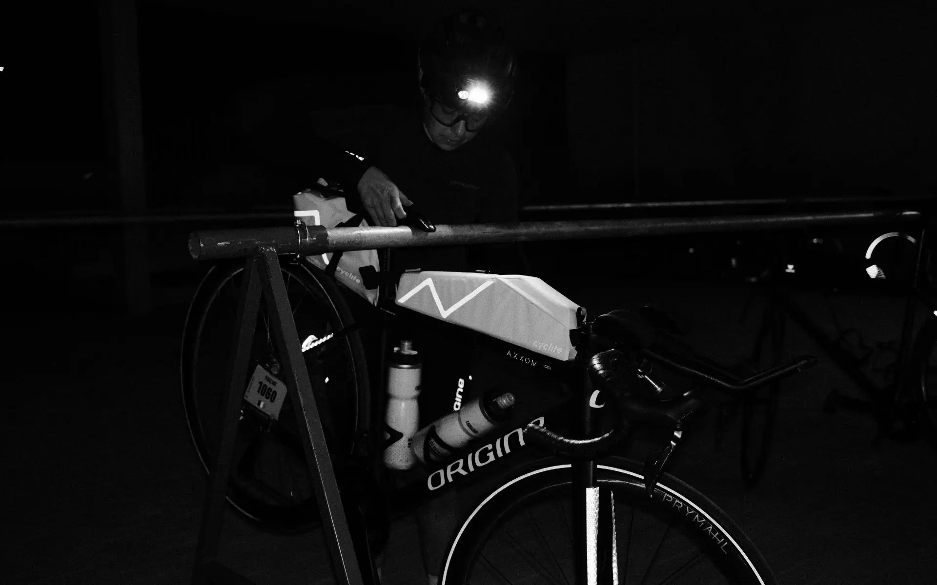 Vélo origine de Pauline Gaidet avec les sacoches Cyclite