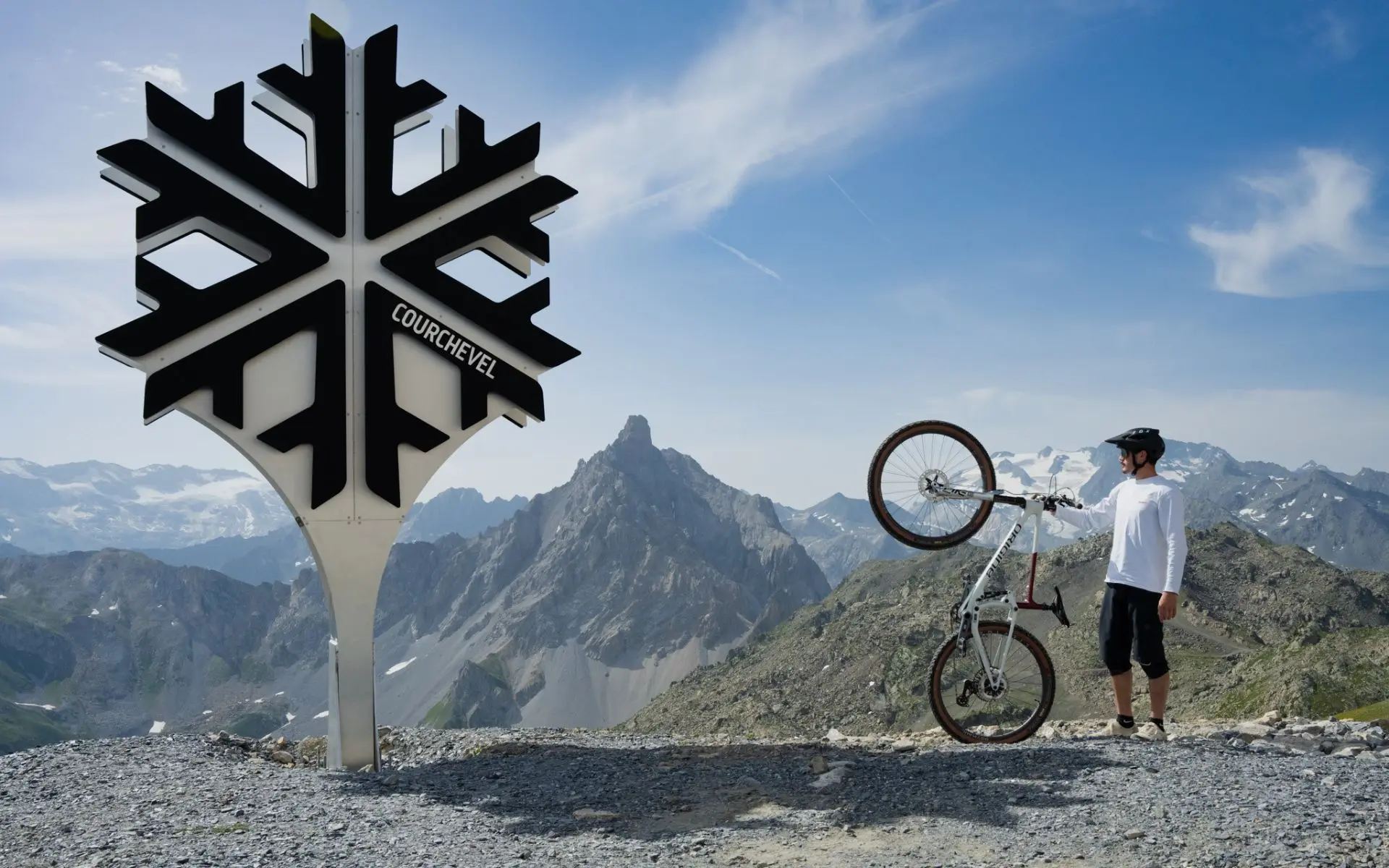 VTT Origine Théorème FS en haut de la station de Courchevel