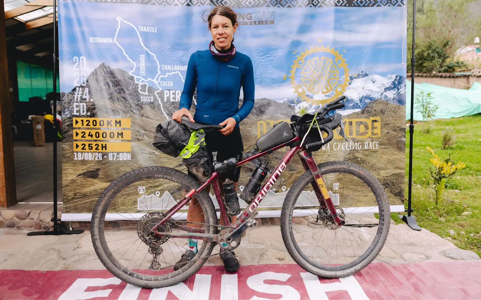 Laurianne Levasseur à l'arrivée de la course ultra Incadivide