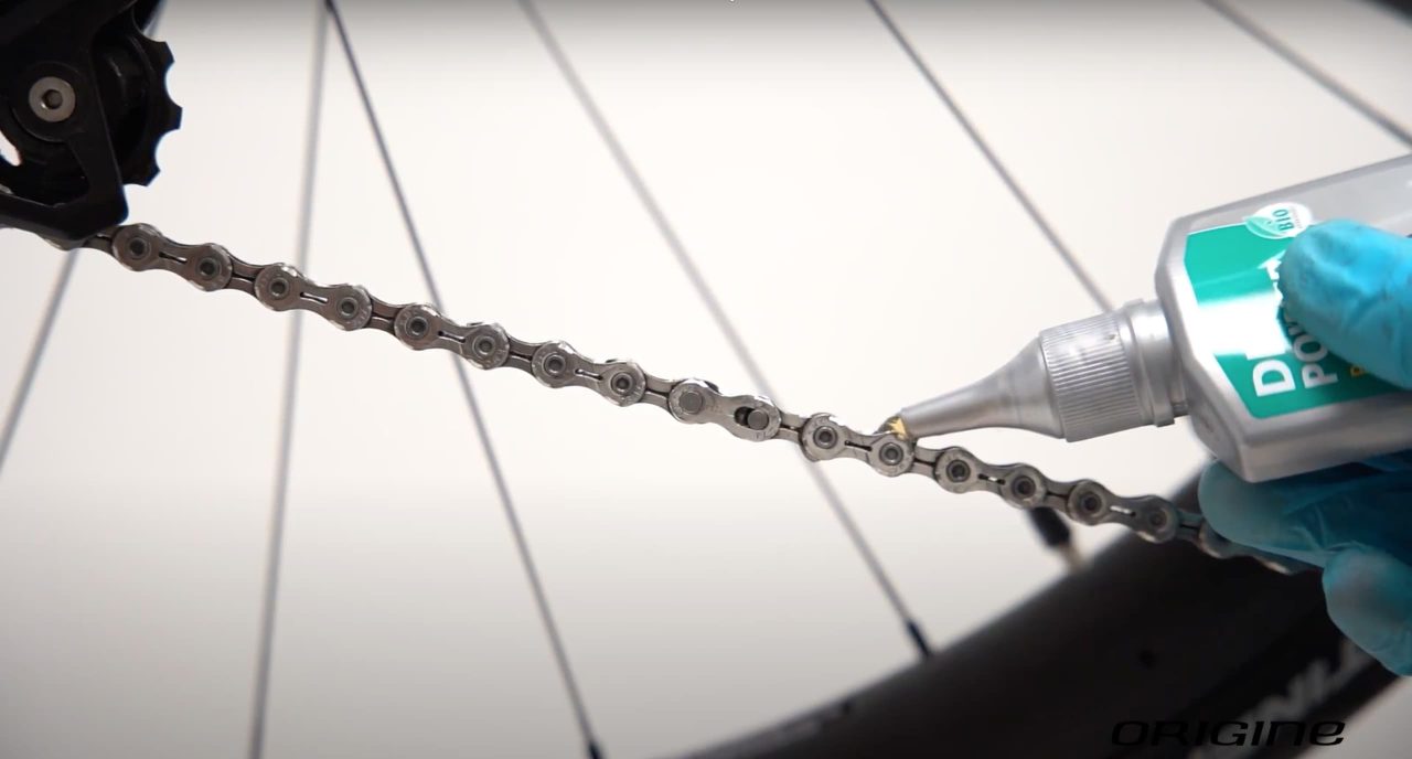 Tutoriel Comment bien nettoyer sa chaîne de vélo